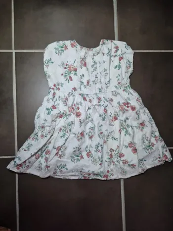 Robe tape à l’œil