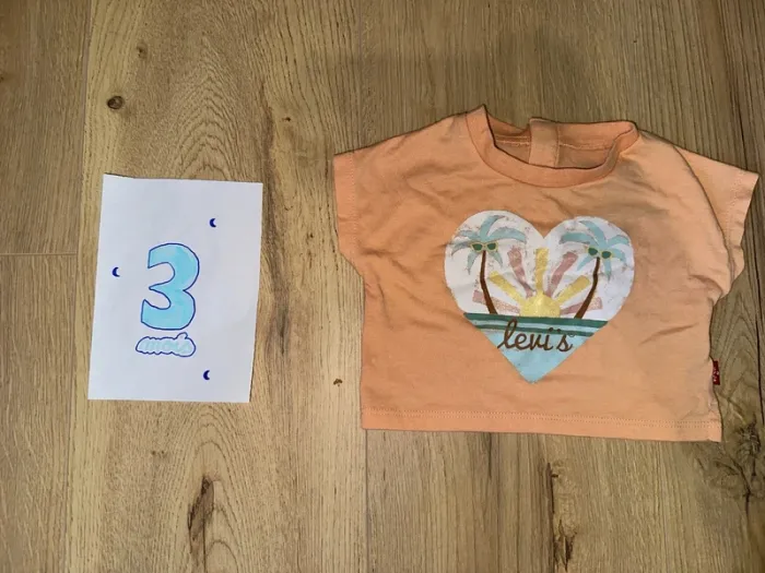 Tee shirt manches courtes Levi’s taille 3 mois