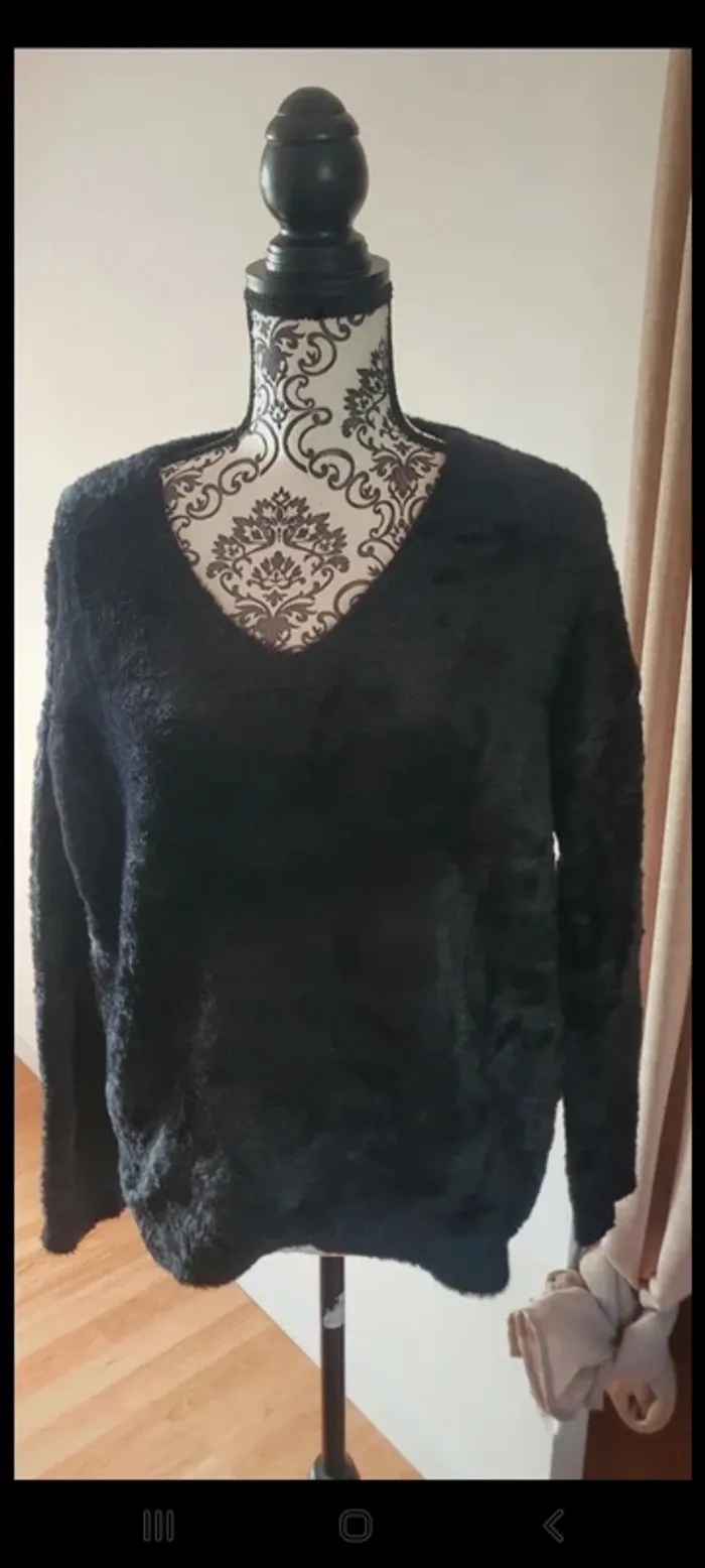 Pull vendu  à l unité ou en lot - photo numéro 15