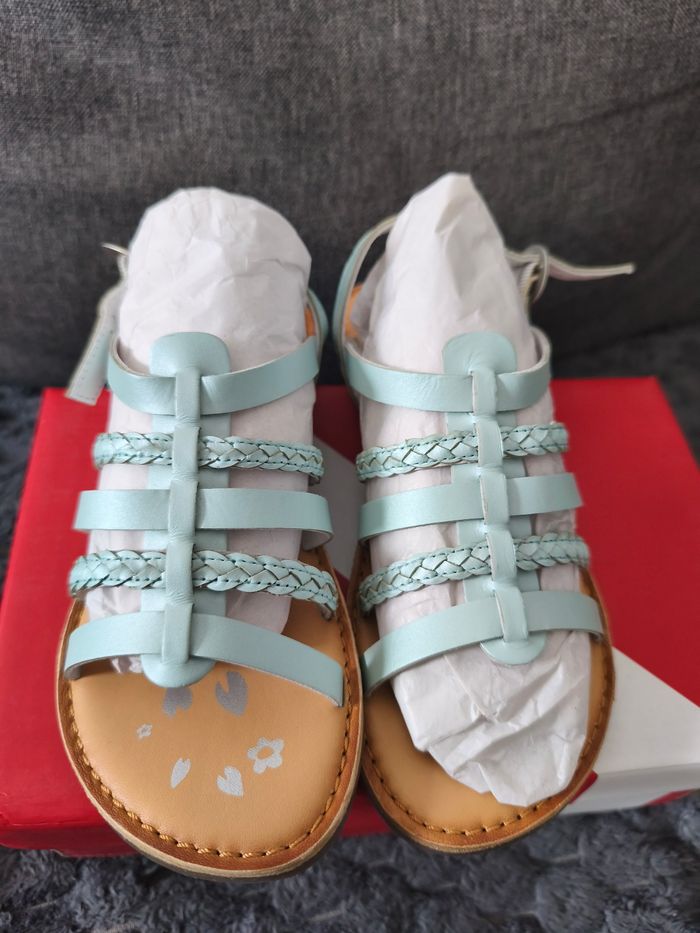Sandale Kickers neuve