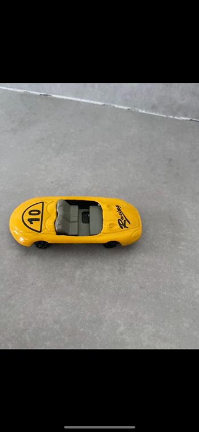 Jouet voiture - photo numéro 2