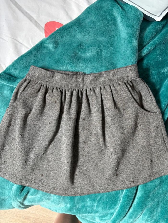 Jupe grise 4 ans