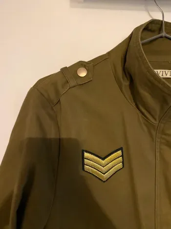 Jolie veste kaki style militaire taille M-38