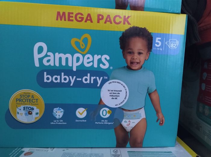Pack de 82 couches Pampers baby dry taille 5