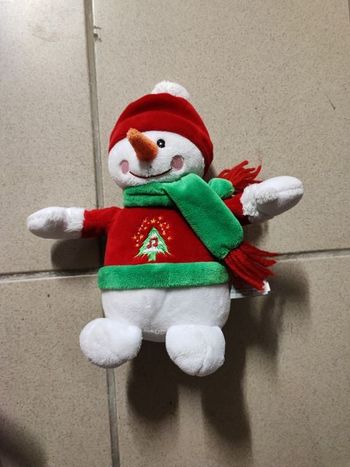 Peluche bonhomme de neige