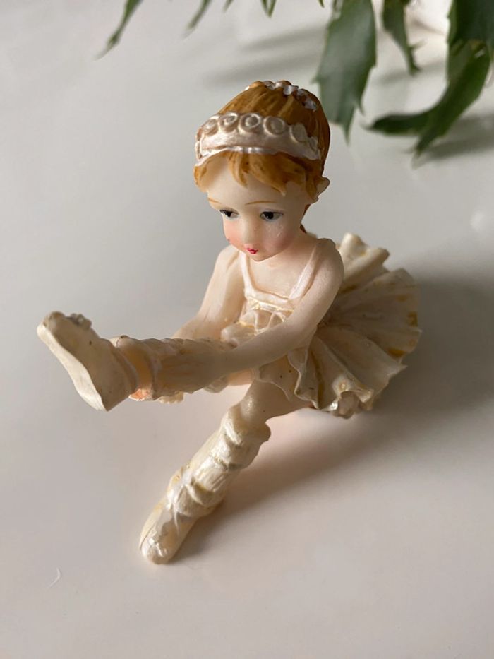 Figurine danseuse en tutu