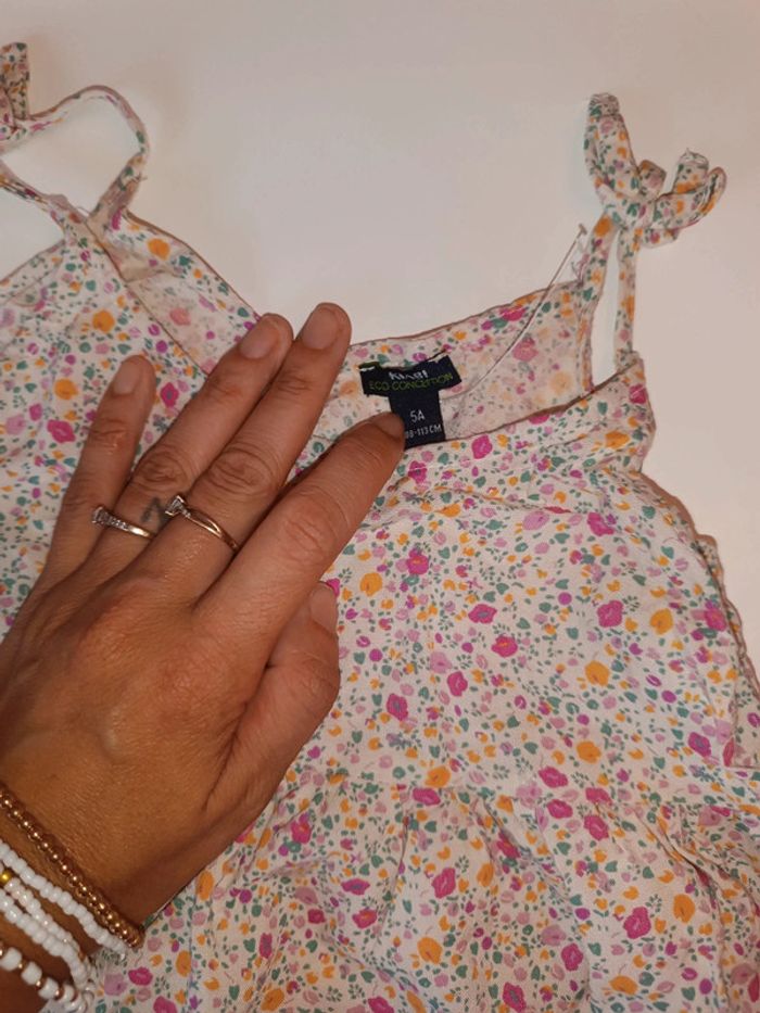 Robe fleurie - photo numéro 3