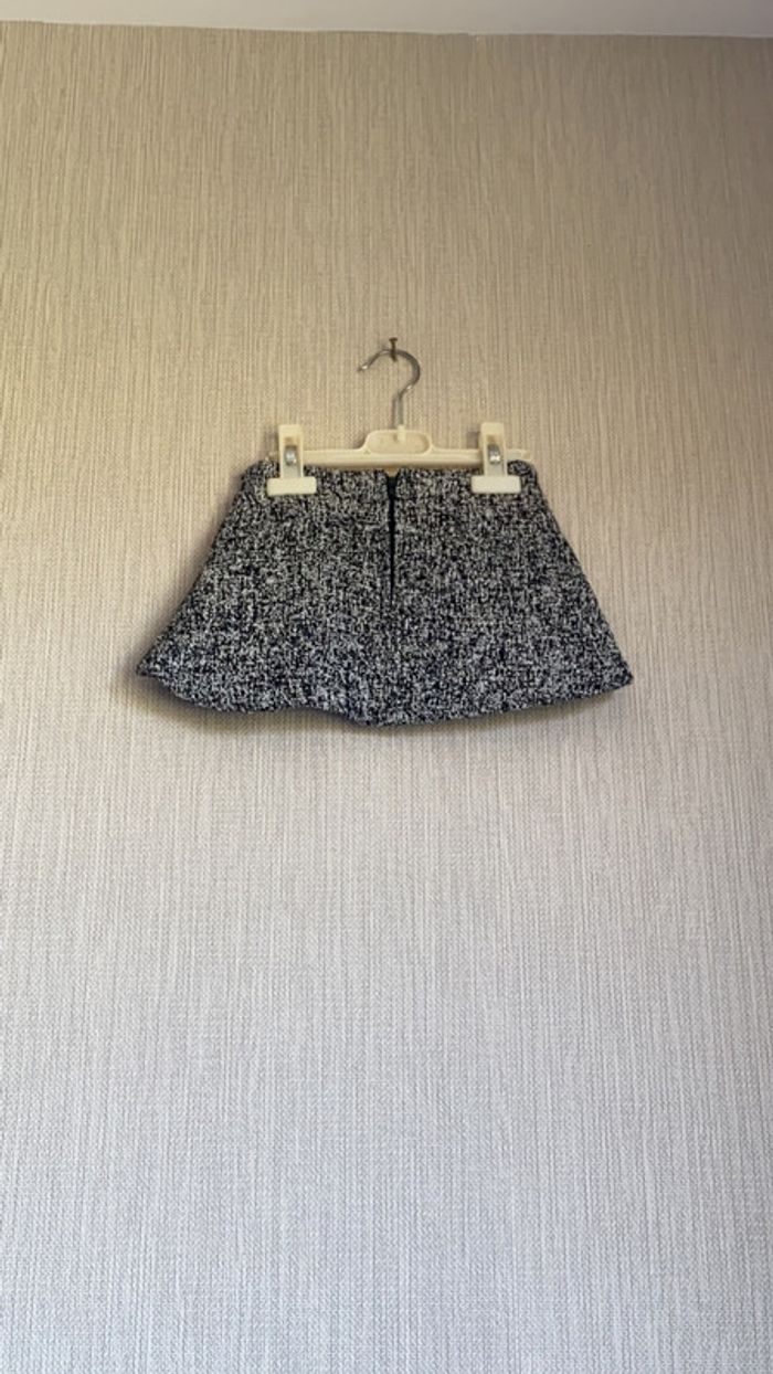 Jupe noire et blanche - photo numéro 2