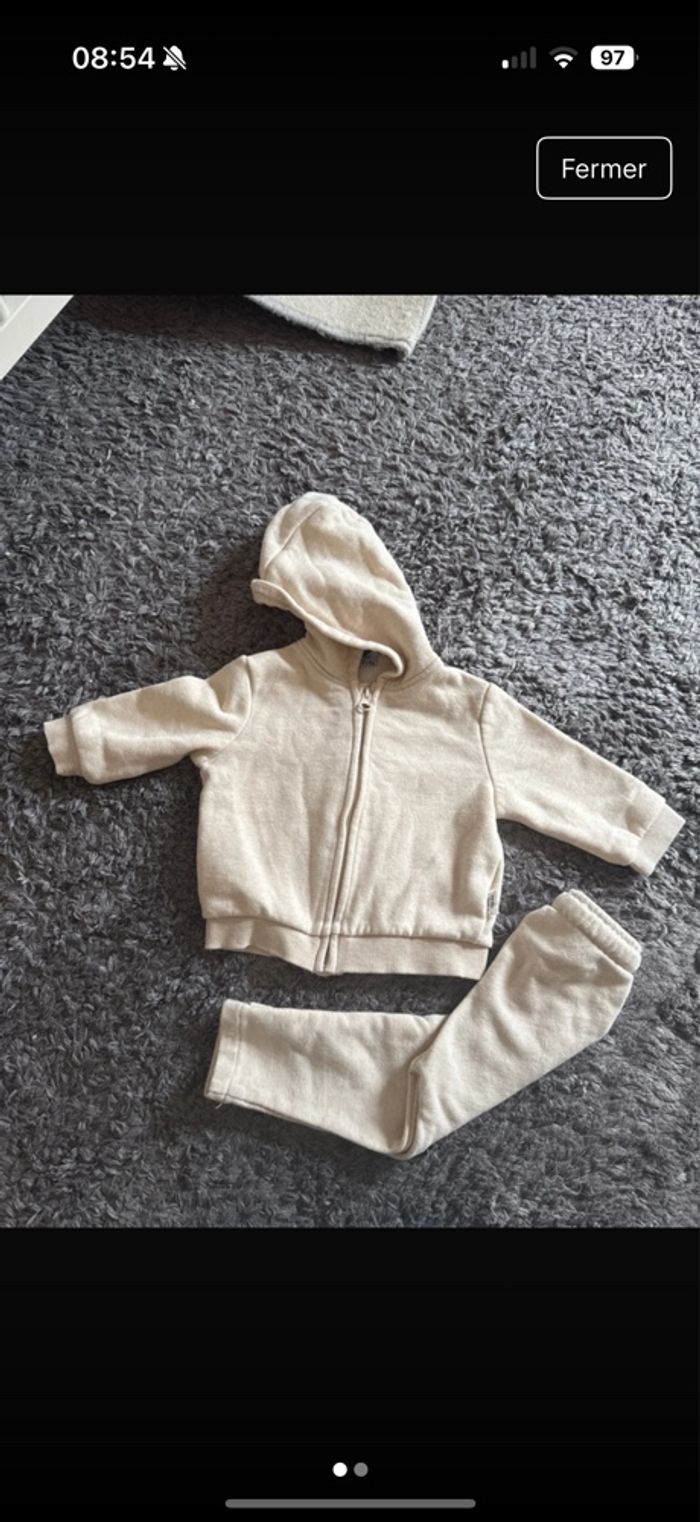 Ensemble jogging - photo numéro 2