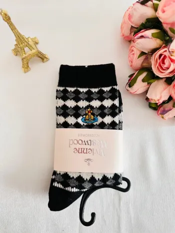 🪐Chaussettes Vivienne Westwood noires et blanches à motif losanges – Édition japonaise exclusive