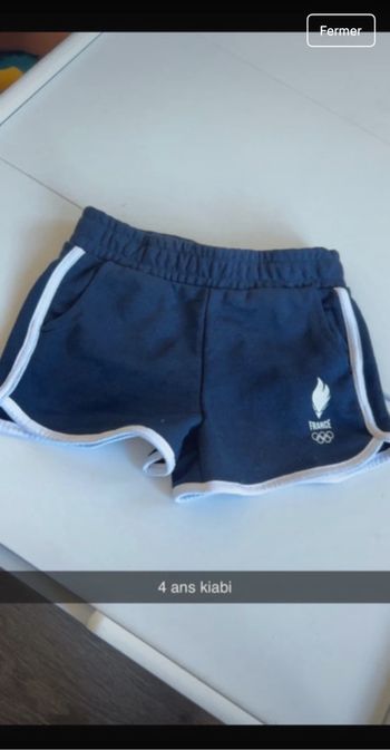 Short fille