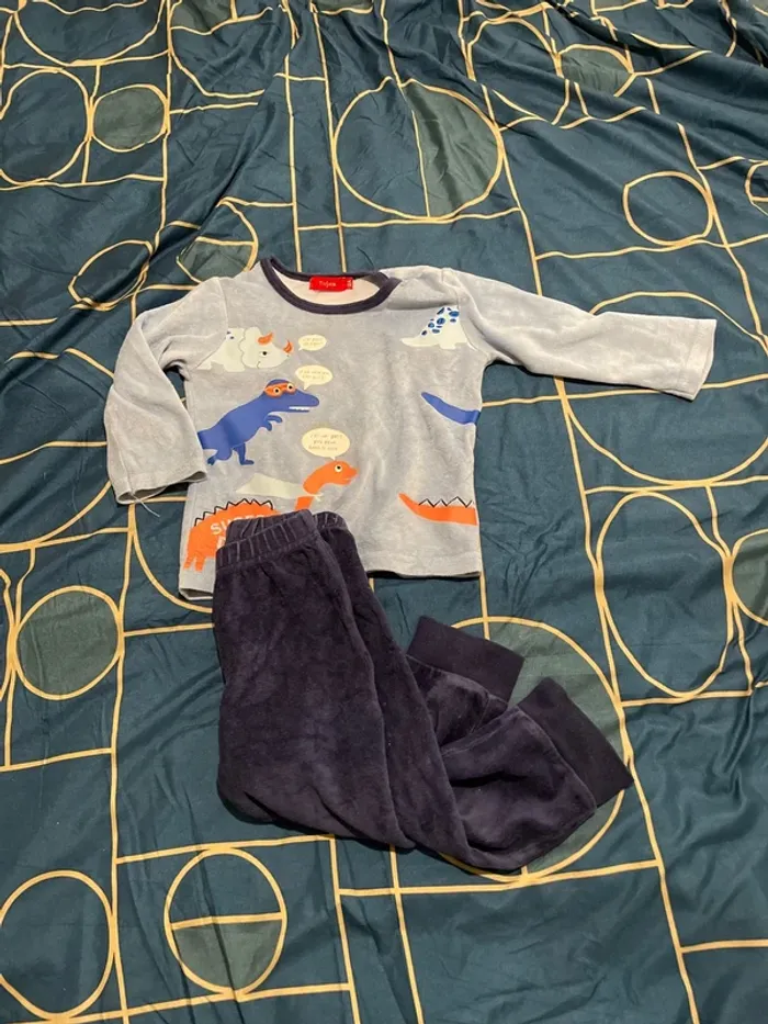 Pyjamas 2 pièces - photo numéro 3