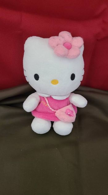 Doudou peluche hello kitty rose et blanche sac fleur rose 15cm