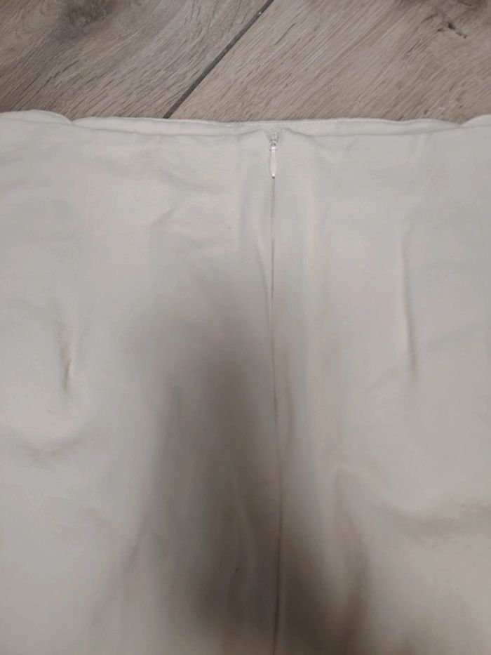 Mini jupe crème à bouton - photo numéro 5