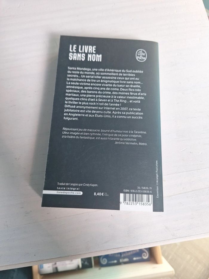 Livre sans nom - photo numéro 3
