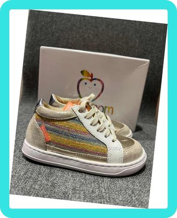 1294801 Shoo Pom taille 24