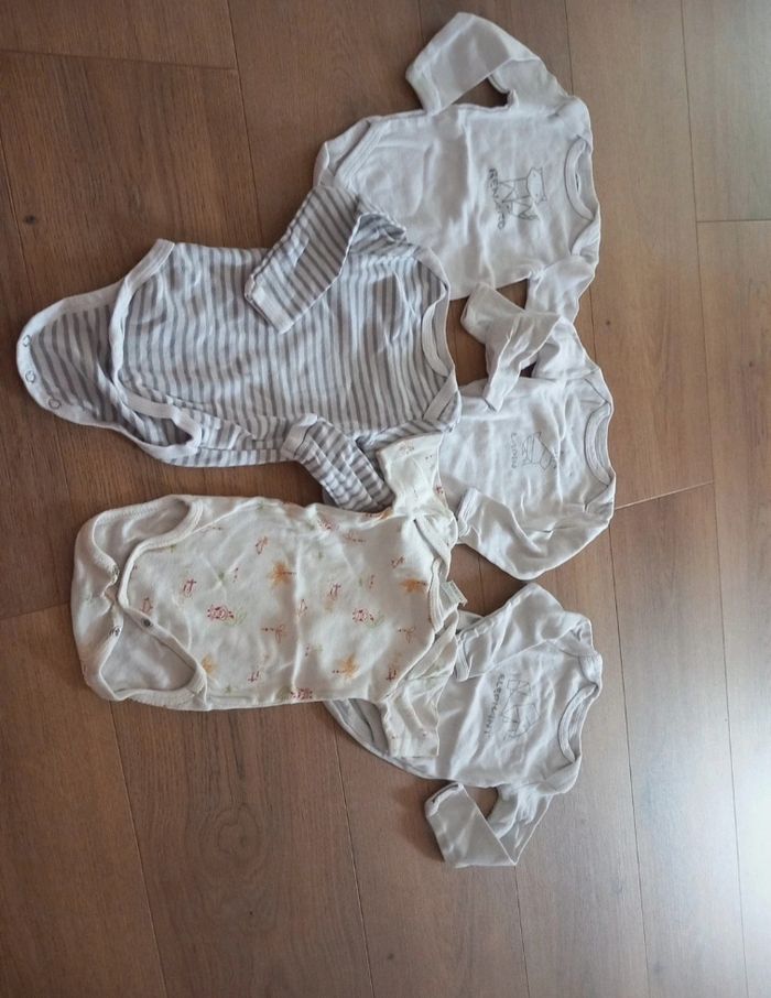 Lot vêtements fille 12 mois - photo numéro 3