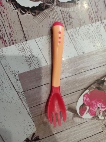 Fourchette pour bébé neuve
