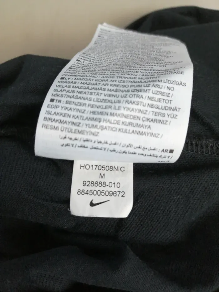 Tee-shirt noir crop top avec impression logo nike / nike authentique / (M) - photo numéro 4