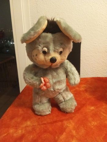 Souris vintage tenant fleur vintage