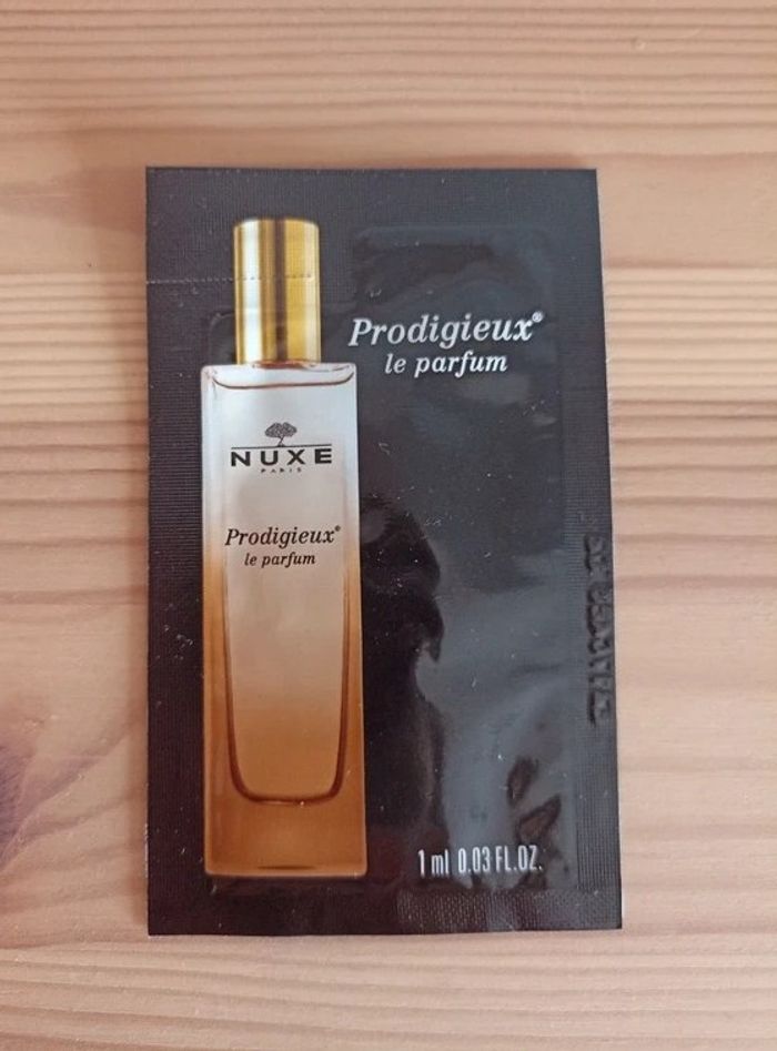 lot mini parfum et mini huiles sèches nuxe - photo numéro 2