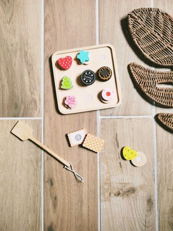 🍪Dinette plateau avec divers gâteaux à scratch en bois