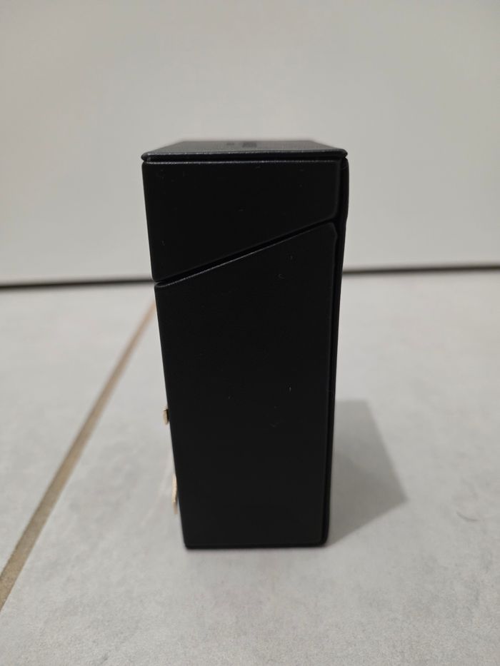 Boite collector parfum Libre Yves Saint Laurent - photo numéro 4