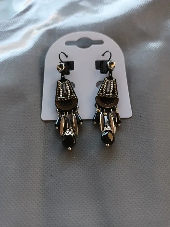 Boucle fantaisie noir et gris