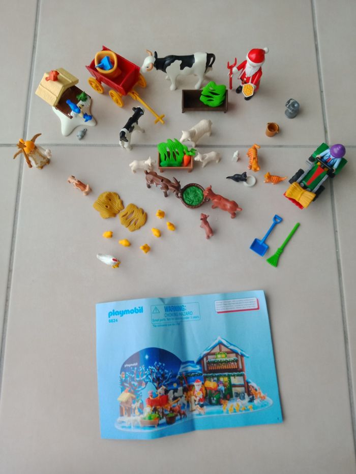 Playmobil Pièces du calendrier de l'Avent Père Noël à la ferme