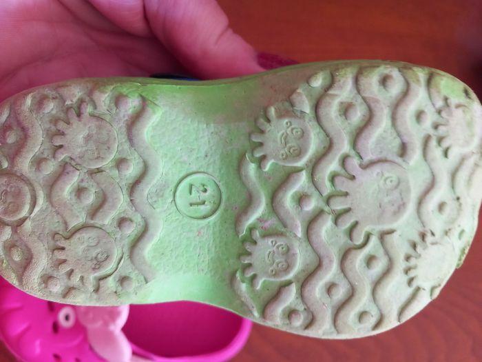 Lot 2 paires de crocs - photo numéro 6