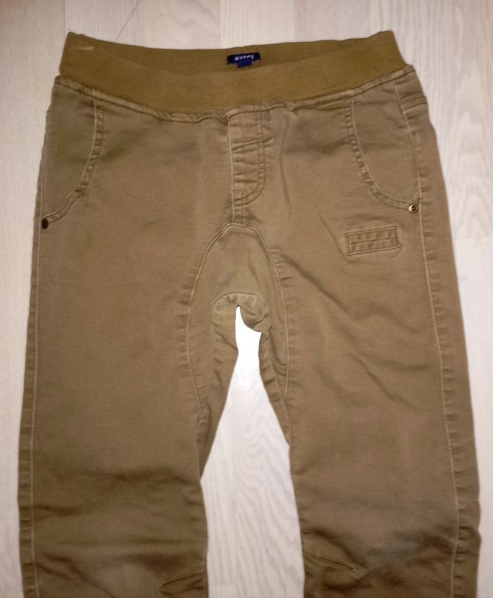 Pantalon kaki Kiabi 
T. 9 ans - photo numéro 2