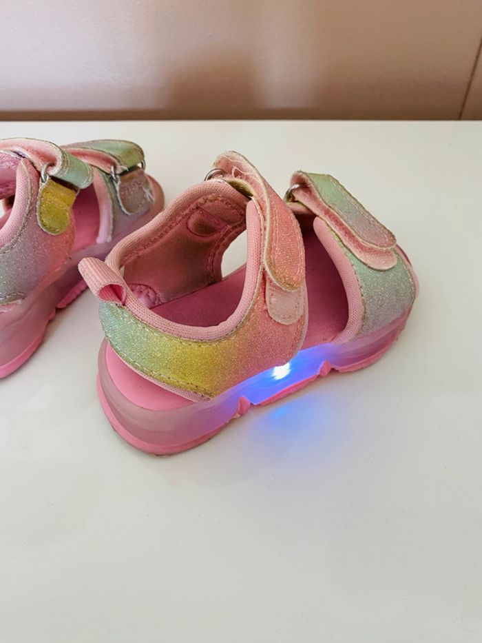 Sandales lumineuses pointure 22 Primark - photo numéro 8