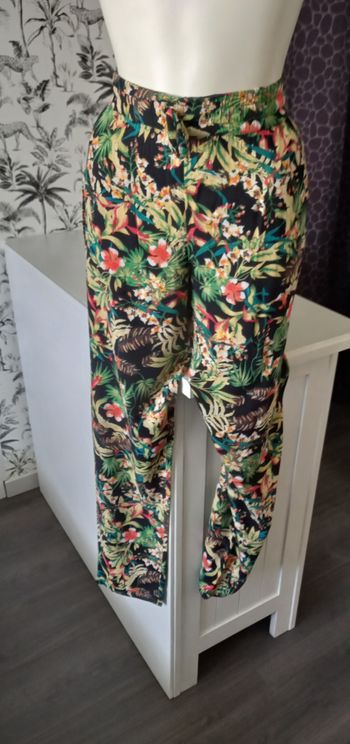 Pantalon fluide fleuri