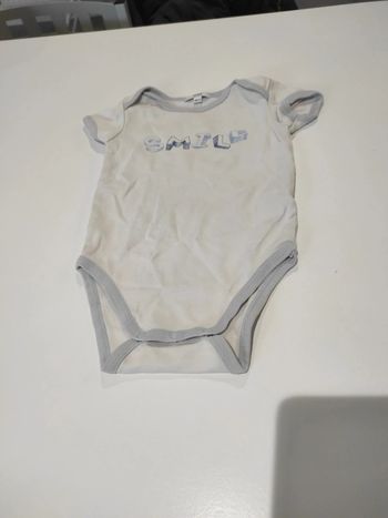 Body Hugo Boss 9 mois