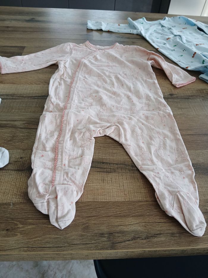 Lot 3 pyjamas 9 mois - photo numéro 5