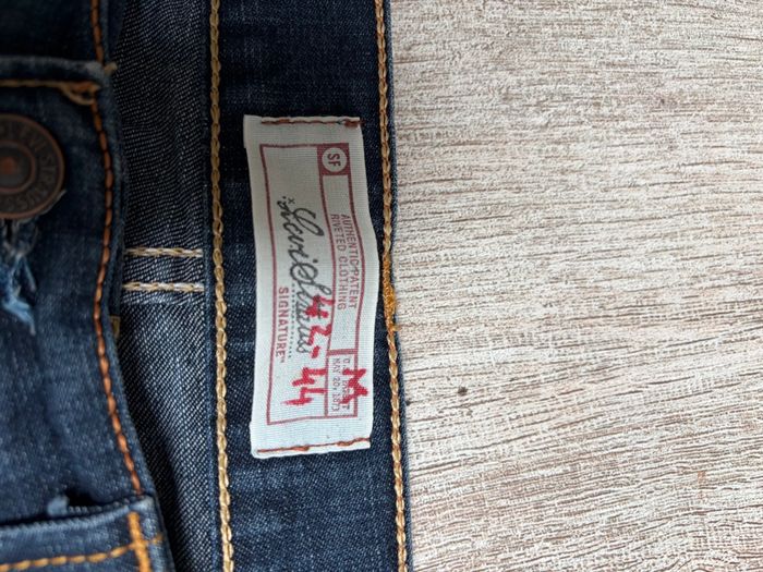 Jean Levi’s Signature – Coupe Flare – Taille basse – 15 € - photo numéro 4