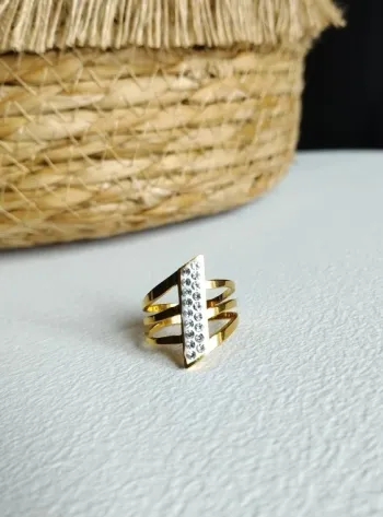 Bague décorée blanc et strass