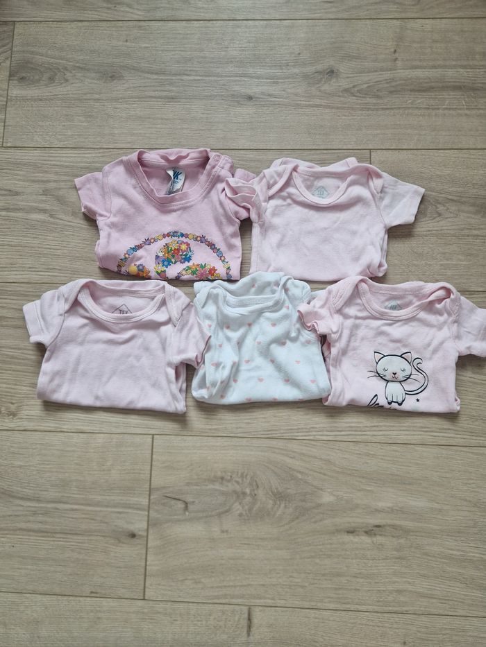 Lot de 5 bodies manches courtes 3 mois