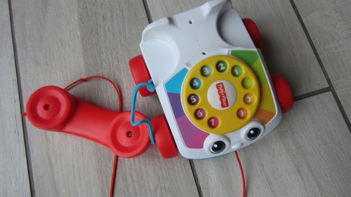 Jouet a tirer : Téléphone Fisher Price - photo numéro 3