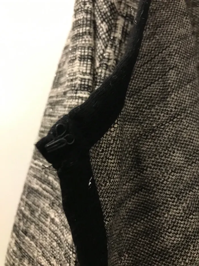 Gilet blazer demie saison manches longues avec petit crochet noir argenté taille L - photo numéro 4