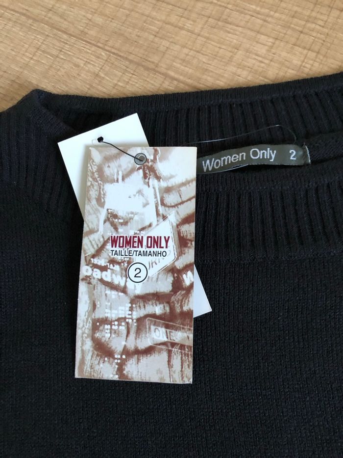 Pull noir neuf à manches longues Women Only taille 2 - photo numéro 9