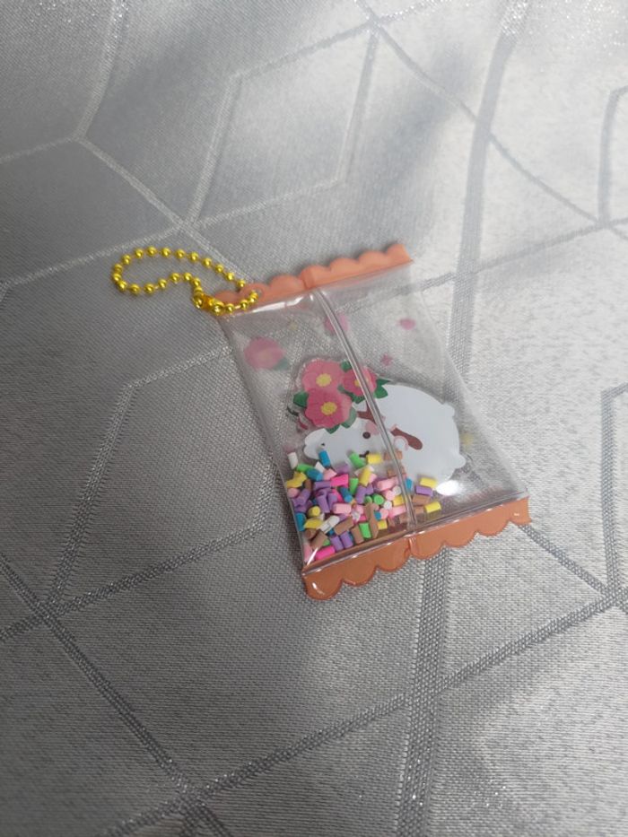 Porte-clé Molang Fleur – Avec Vermicelles Colorés