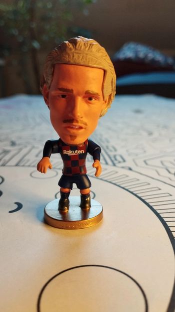Petite figurine football neuve Antoine Griezmann FC Barcelone maillot damiers blaugrana