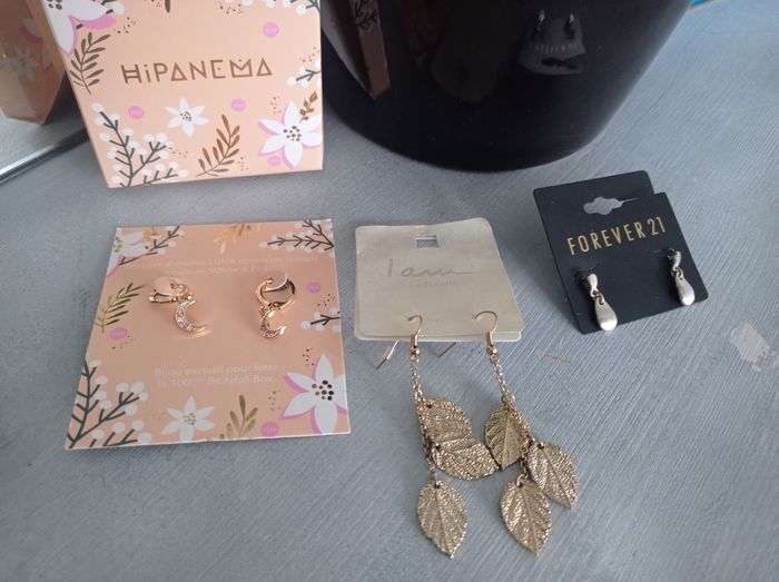 Lot 3 boucles d'oreilles neufs