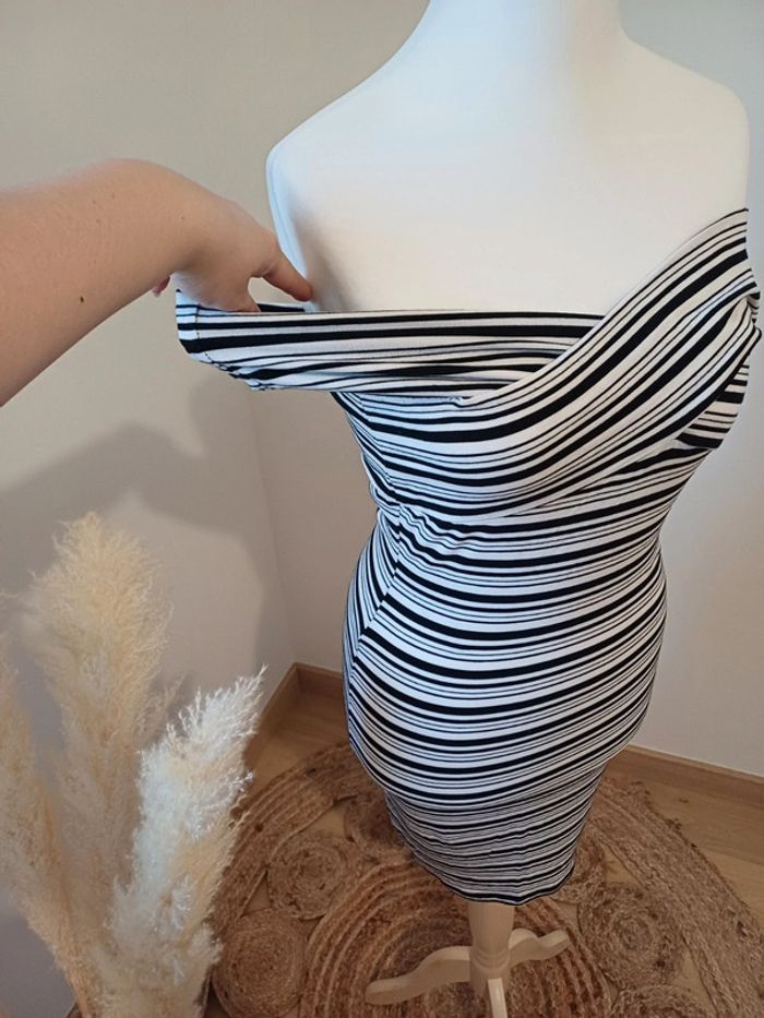 Robe rayée moulante Coolcat taille M 38