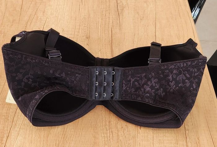 Soutien-gorge coque noir taille 90G Triumph - photo numéro 2