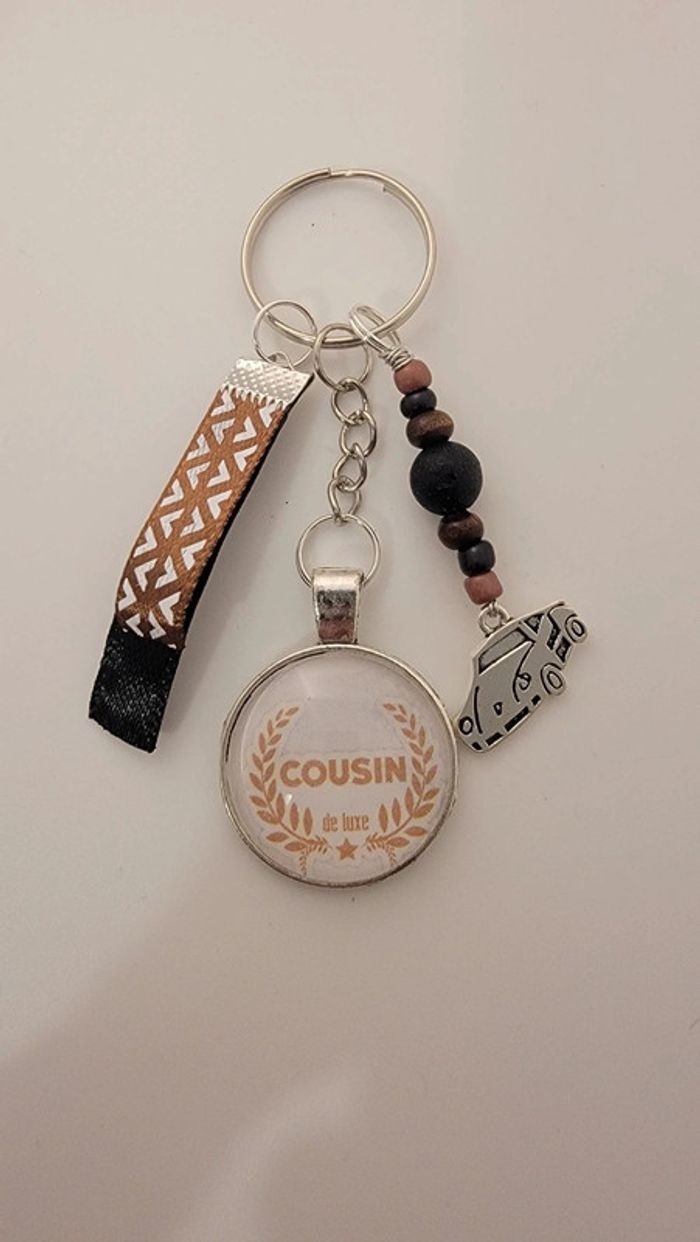 Cadeau cousin, porte clé message " cousin de luxe"