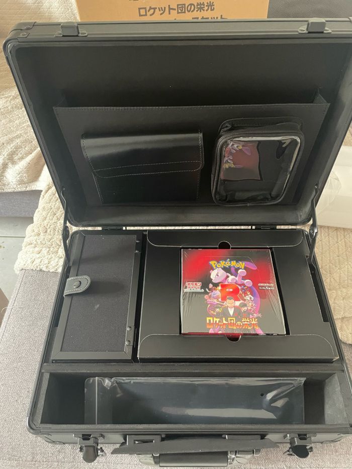 Valise Pokemon sv10 - photo numéro 2