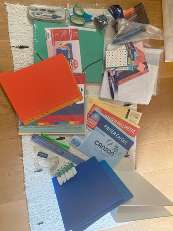 Lot de fournitures scolaires 2