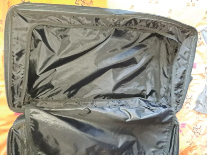 Valise à roulettes Eastpak 121L - 2 compartiments - Très bon état - photo numéro 6